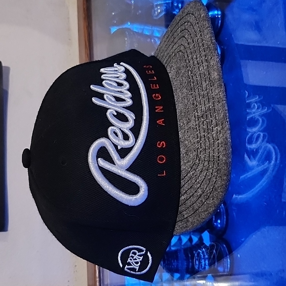 YOUNG & RECKLESS SNAPBACK
